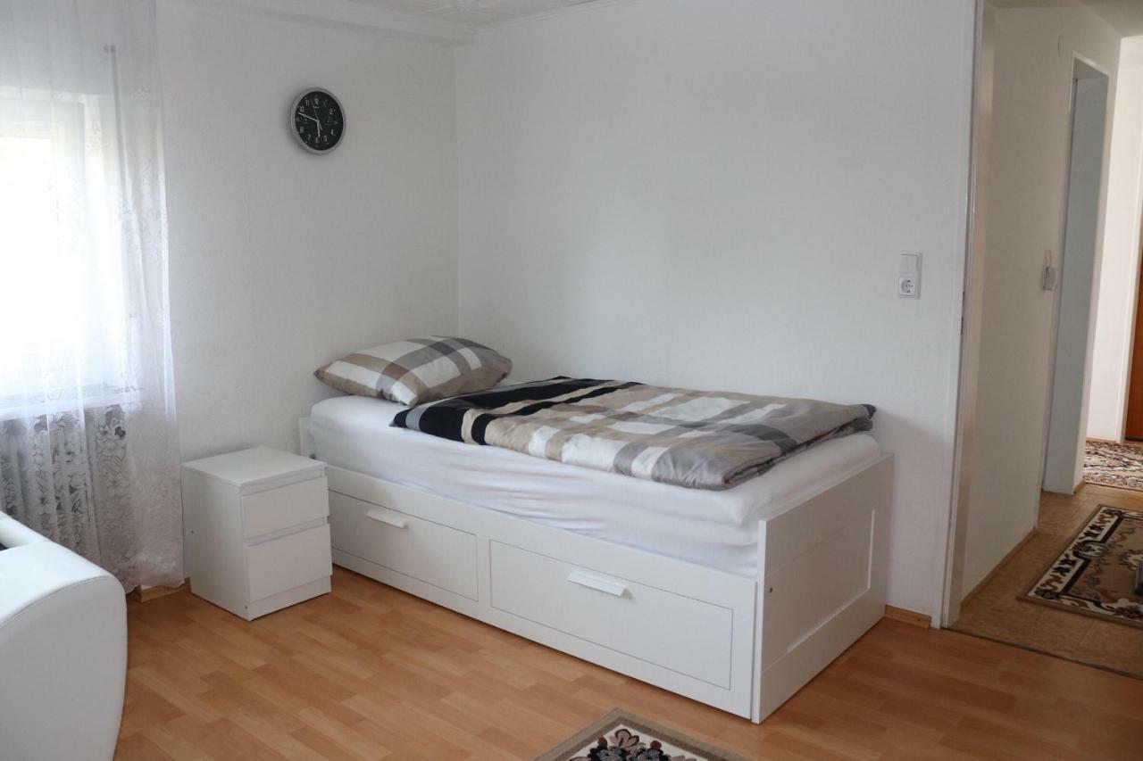 Ferien- Und Monteurwohnung Julia Mörlenbach Екстериор снимка